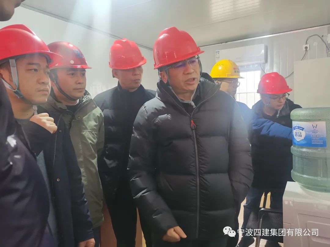 镇海区委常委、副区长施宇峰莅临宁波四建镇海新城西大河公园（一期）项目检查指导